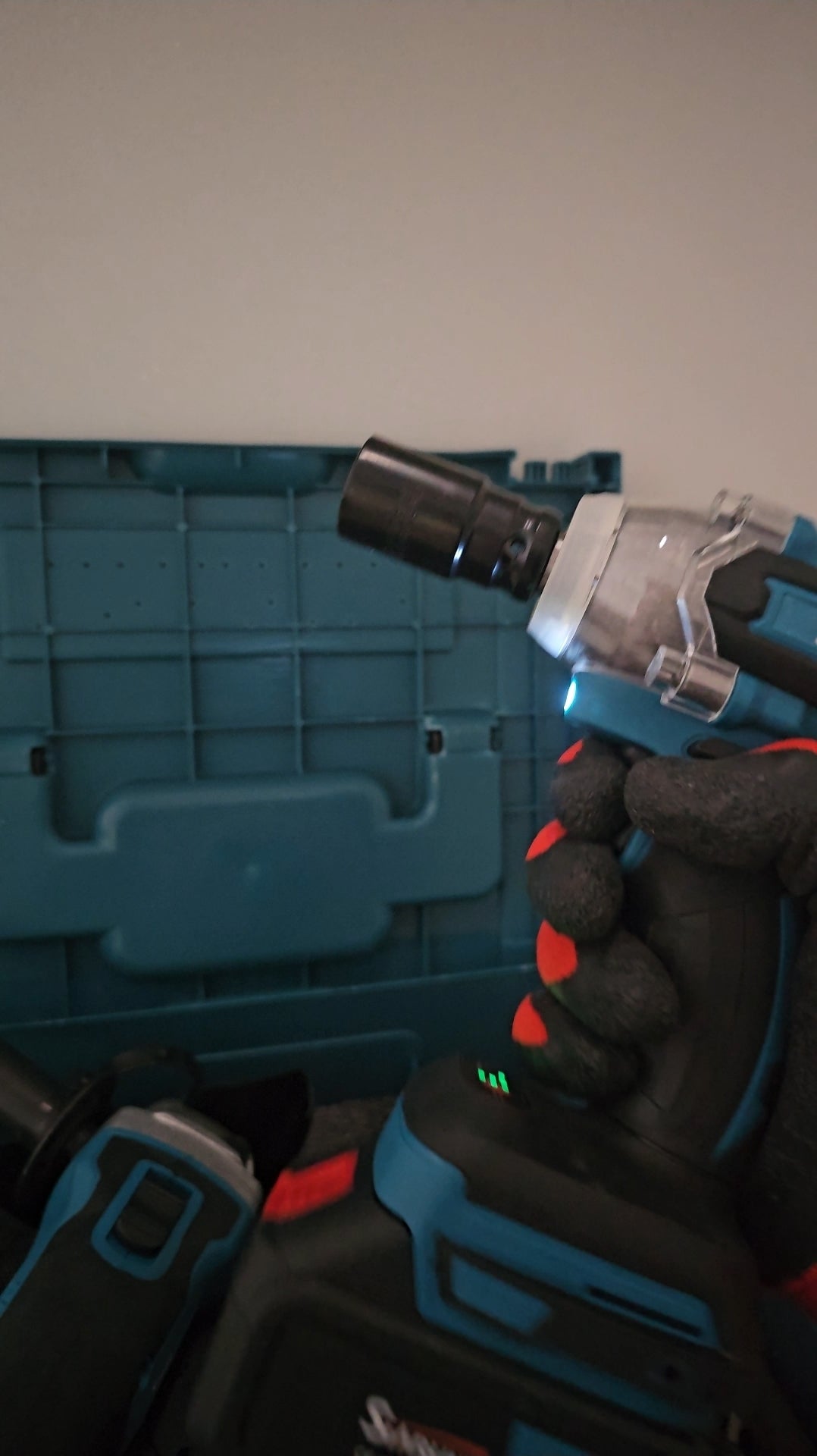 Kit valigia 3in1 Trapano avvitatore + Flex smerigliatrice + avvitatore ad impulsi.